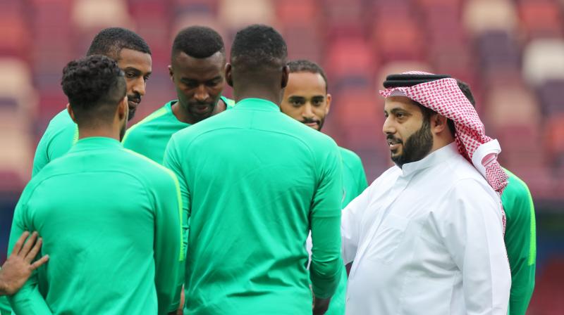 الشيخ مع لاعبس منتخب السعودية