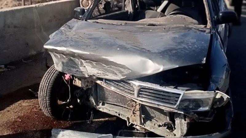 مصرع شخص وإصابة آخر في تصادم سيارة بحاجز خرساني ببني سويف