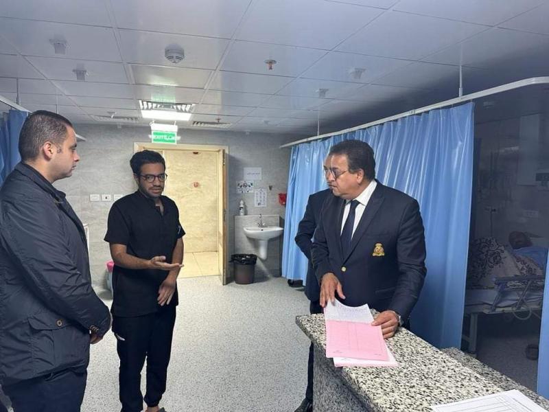 وزير الصحة يشيد بانتظام العمل وأداء الفرق الطبية بمستشفى هليوبوليس التابعة للمؤسسة العلاجية