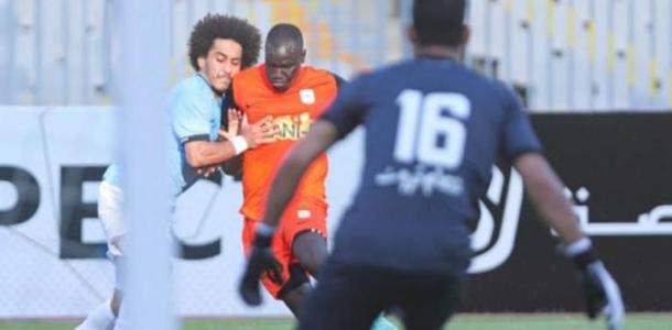 جدل تحكيمي يثير الجدل في مباراة المصري البورسعيدي وفاركو وعدم احتساب ركلة جزاء واضحة