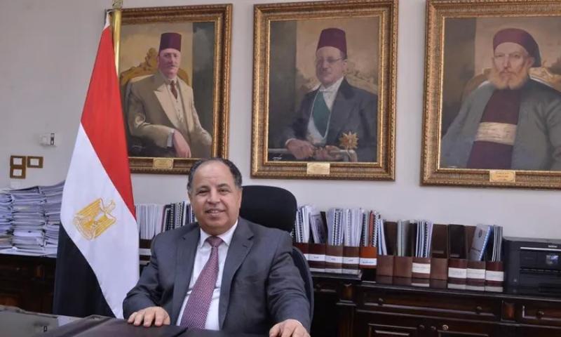 وزير المالية يتابع الموقف التنفيذي لمبادرة ”تيسير استيراد سيارات المصريين بالخارج”