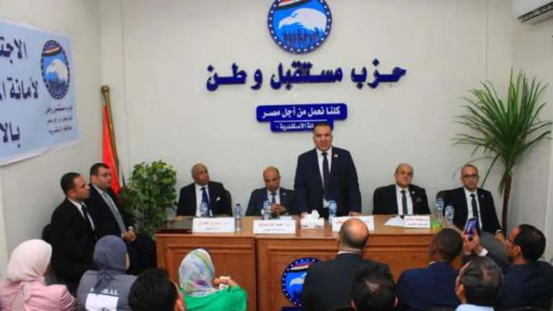 «مهنيين مستقبل وطن» تستمكل جولاتها التنظيمية بالإسكندرية لدعم الرئيس السيسي
