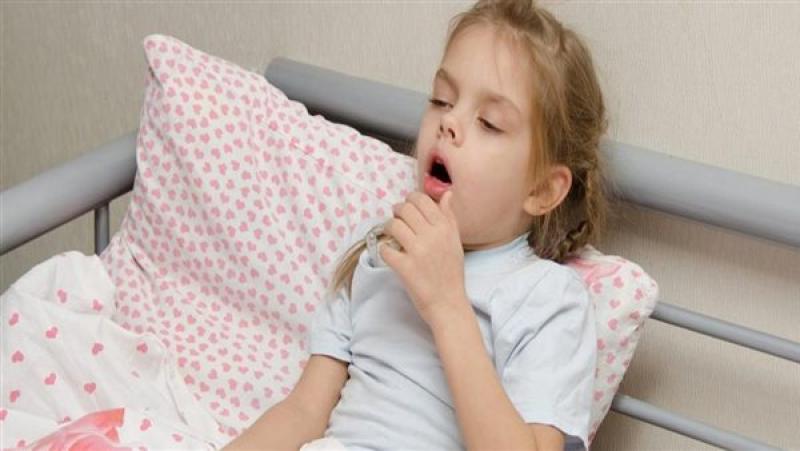 علاج الكحة عند الأطفال، السوائل الدافئة وجلسات البخار