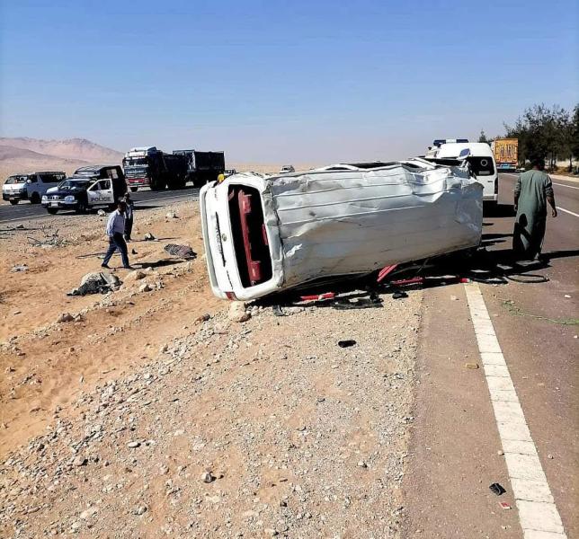 إصابة 5 أشخاص في حادث مروري بطريق أسيوط الصحراوي