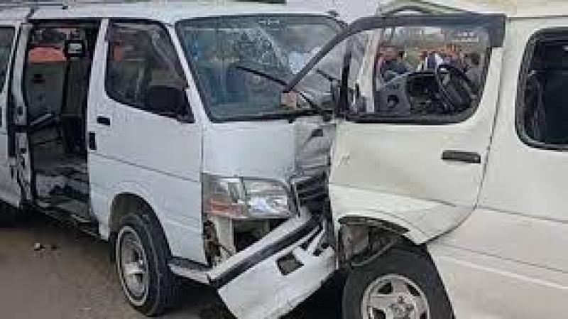 تصادم مأساوي يخلف 10 إصابات على الطريق الصحراوي الشرقي بملوي المنيا