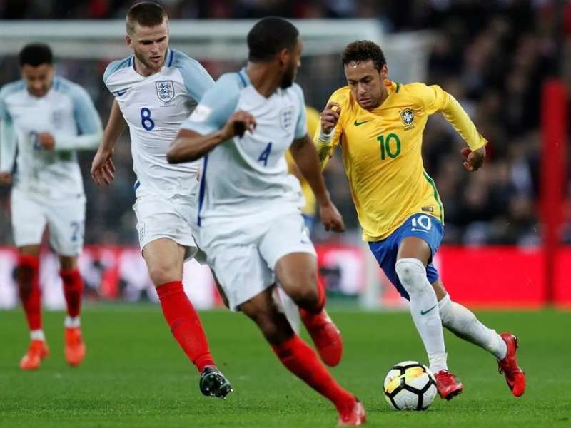 ”الإثارة تعود: البث المباشر لمباراة إنجلترا والبرازيل 2024”