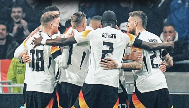 ”فوز مستحق لألمانيا على فرنسا في مباراة ودية مثيرة: كروس يعود بعد 1000 يوم”