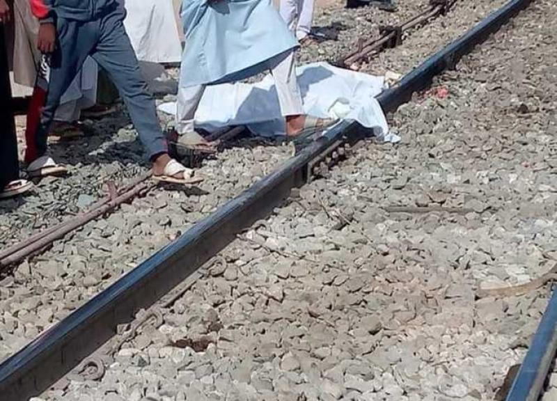 مآسي في سوهاج: وفاة موظف في حادث قطار وطفل بحادث سيارة
