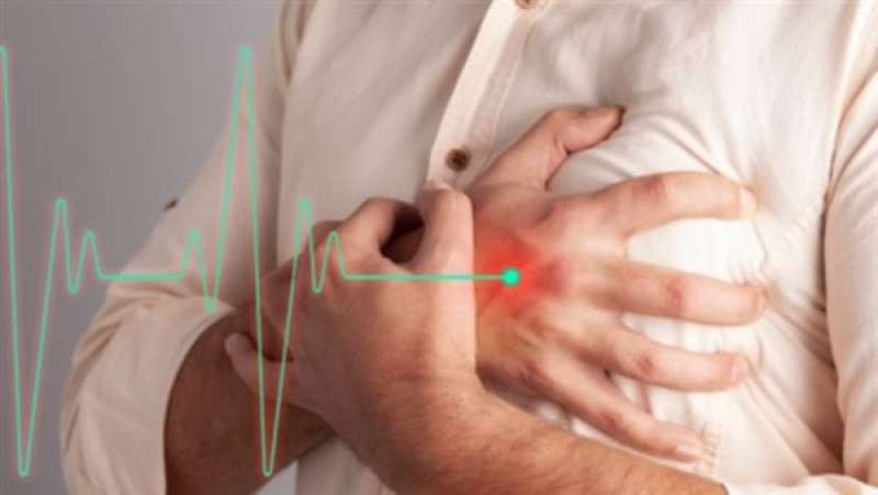 أعراض قصور القلب، أبرزها ألم الصدر