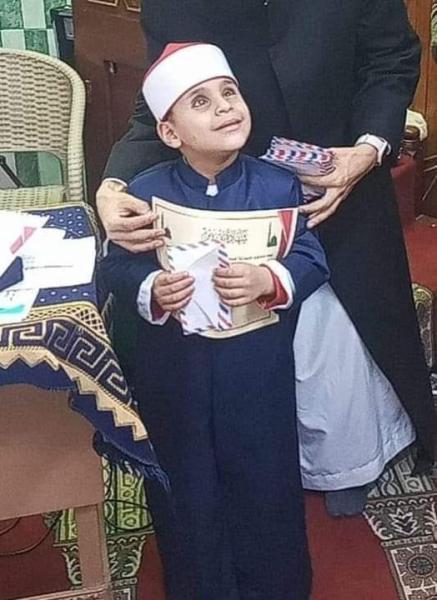 طفل كفيف من بني سويف يحفظ القرآن الكريم عن عمر الخمس سنوات