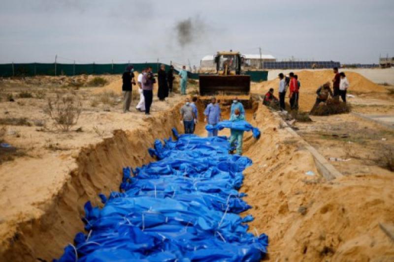 مصر تطالب بتحقيق دولي بالمجازر والمقابر الجماعية في قطاع غزة