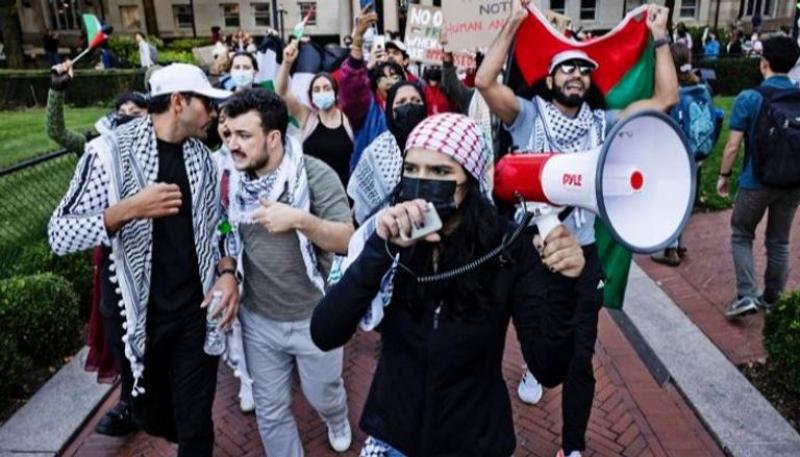 طلاب يهود ومسلمين في مظاهرات ضد الحرب في غزة: تصاعد التوترات في الجامعات الأمريكية