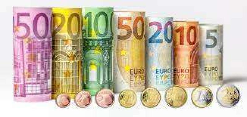 تراجع سعر صرف اليورو والجنيه الاسترليني اليوم الأربعاء 1-5-2024 في مصر