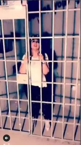 صور حليمة بولند في السجن تشعل مواقع التواصل في الكويت