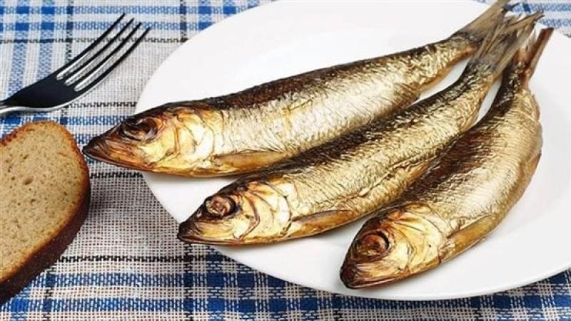 8 أعراض للتسمم الناتج عن تناول الأسماك المملحة