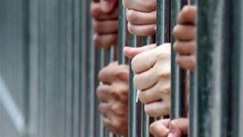حبس عاطلين متهمين بالاتجار في المواد المخدرة بالمرج