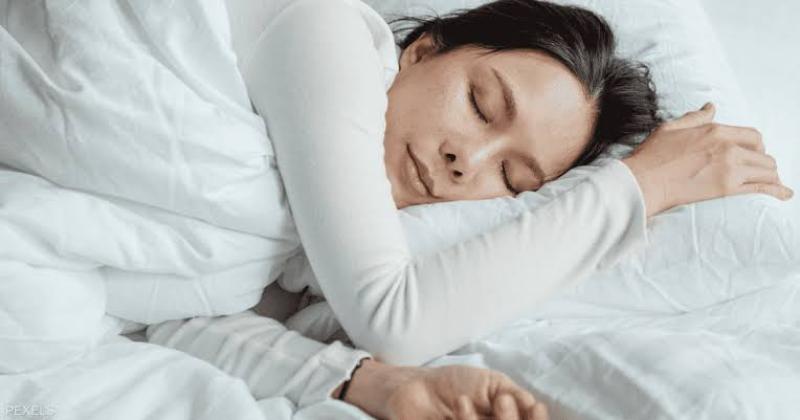 تعرف على أهمية النوم في تحسين صحة الجسم