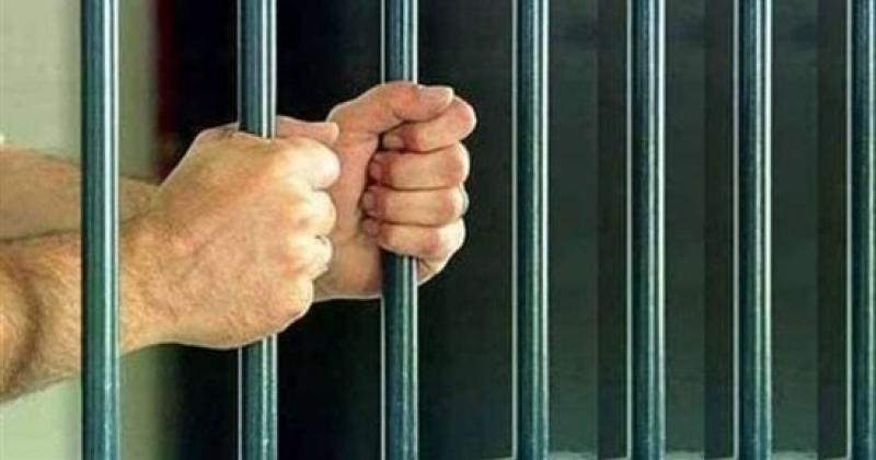 حبس عاطلين 4 أيام بعد ضبطهما بأسلحة بيضاء أمام لجنة امتحانات في طنطا