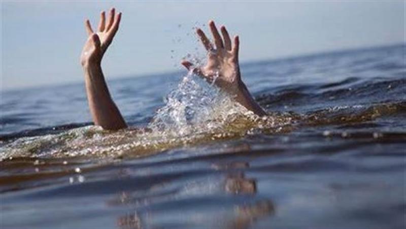 إنقاذ شخص من الغرق داخل نادي إيرو سبورت الشيراتون