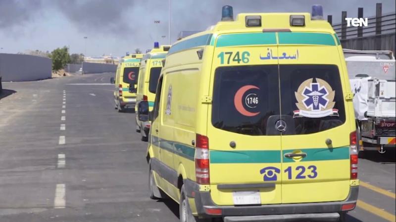 بالأسماء ..إصابة 13 شخصًا في حادث تصادم سيارتين بطريق الإسماعيلية الصحراوي