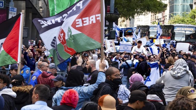 تصدت الشرطة بنيويورك لاحتجاجات ضد حرب غزة في بروكلين