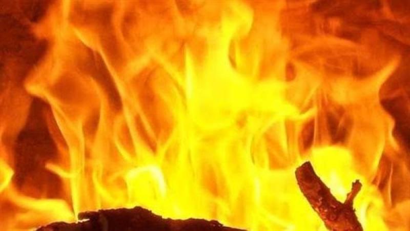 شاب يشعل النيران في جسده بالمقطم