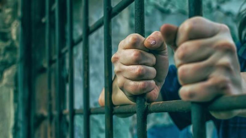 حبس المتهم بقتل عامل بسبب 50 جنيها في أكتوبر