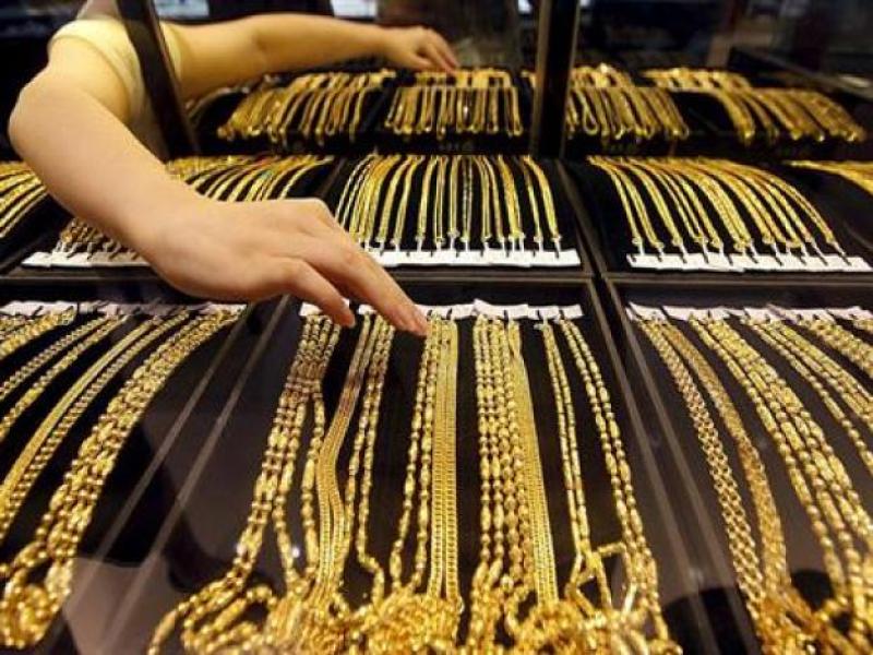 أسعار الذهب في مصر اليوم السبت 3 مايو 2025.. استقرار محلي وسط ترقب عالمي