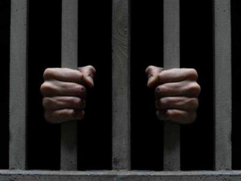 السجن 10 سنوات لمحاسب لقتله زوجته بـ22 طعنة بالعجوزة