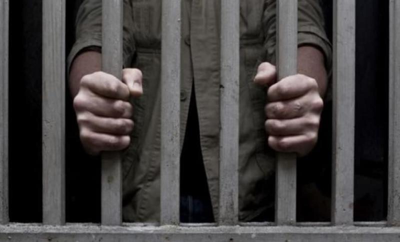 تجديد حبس موظف لقيامه بتهكير حسابات بعض الاشخاص وتهديدهم عبر فيس بوك  في الفيوم
