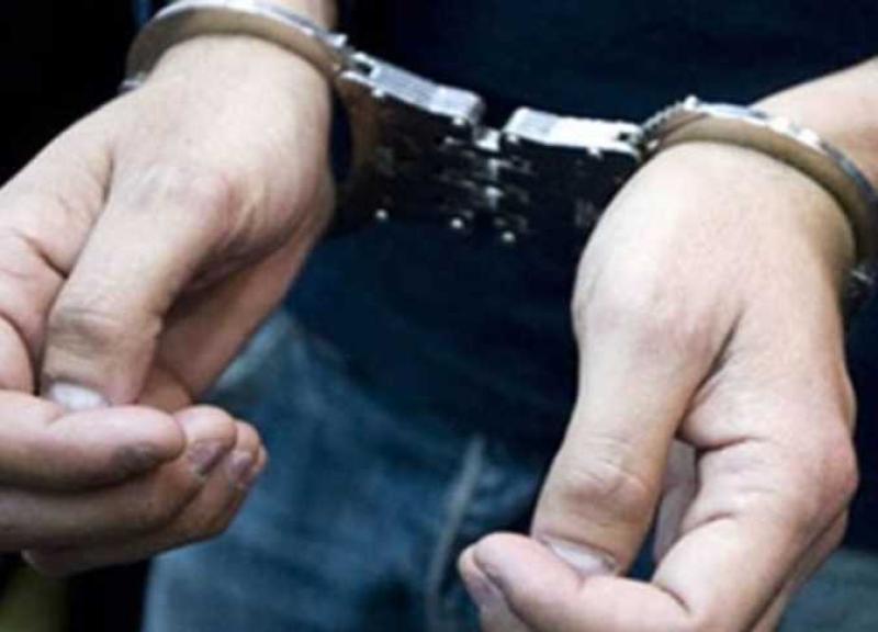مسجل خطر يسرق هاتفًا من مسجد أثناء الصلاة بالمعادي - فيديو السرقه