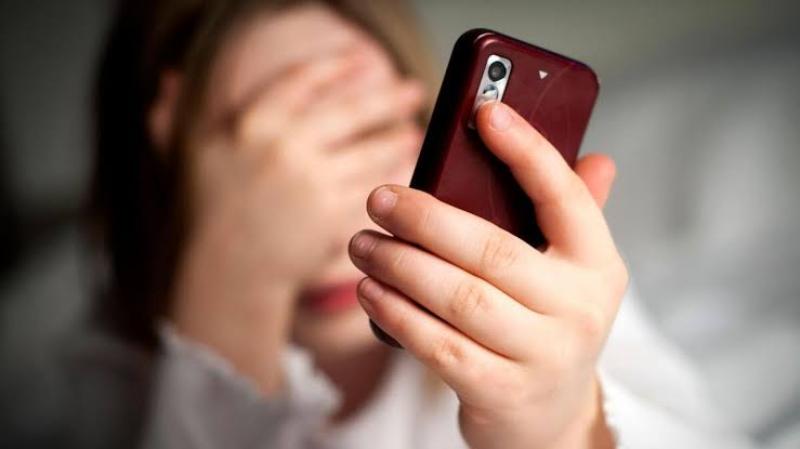 السجن 5 سنوات لعامل هدد فتاة بنشر صورها الخاصة في سوهاج