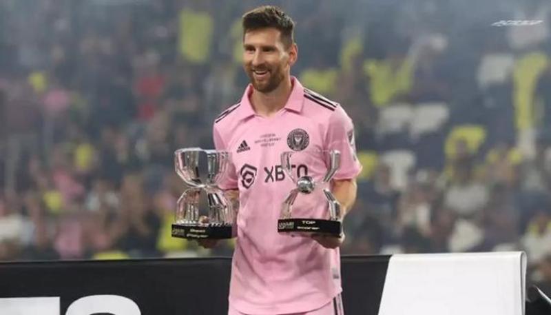 مفاجأة كروية .. ليونيل ميسي على أبواب الدوري السعودي في صيف 2025