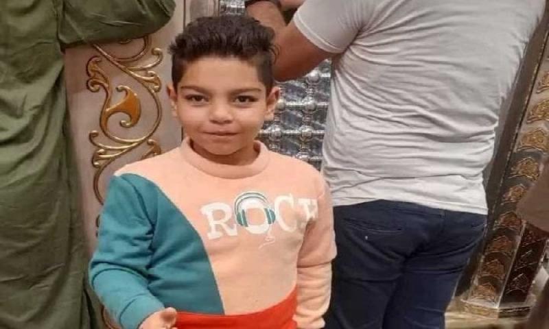 مأساة في الفيوم.. مصرع طفل على يد والده بعد 3 أيام من التعذيب الوحشي