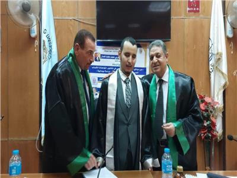 أول معيد كفيف بجامعة سوهاج يحصل على درجة الماجستير في الإعلام