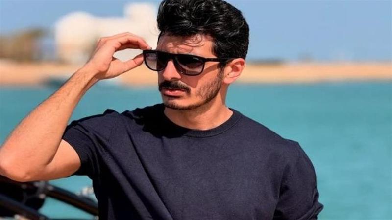 اتهامات بترويج محتوى غير لائق.. النيابة تواجه بلوجر شهير بتسجيلات ومضبوطات