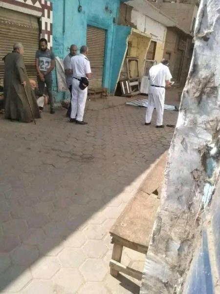 الشرطه في موقع حادث.