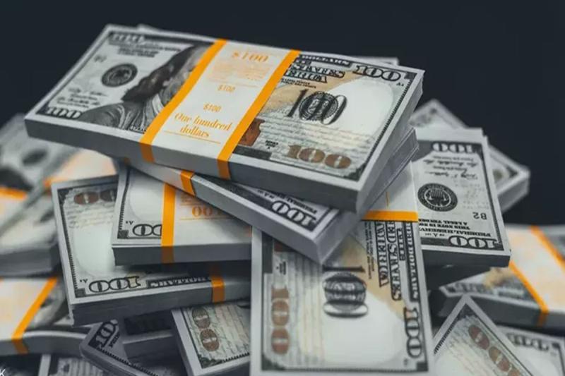 تباين سعر الدولار اليوم الأحد 10 أغسطس 2025 بمستهل التعاملات.. الأخضر بكام