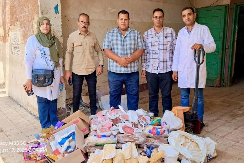 تموين سوهاج يحرر 724 مخالفة خلال حملات مكثفة على المخابز والأسواق ومحطات الوقود