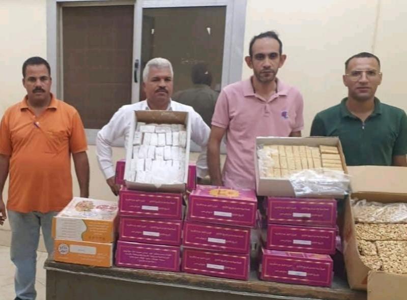 ضبط سلعًا ولحومًا منتهية الصلاحية وسجائر مهربة بجرجا