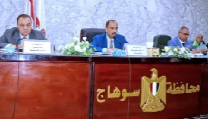 محافظ سوهاج: مهلة 45 يوما للجان الفرعية لحصر وتقييم عقارات الإيجار القديم
