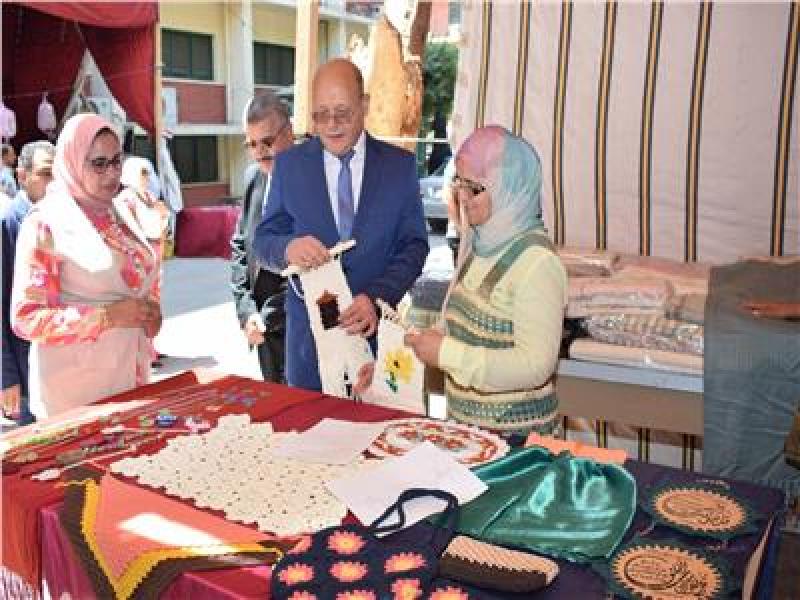 النعماني يفتتح معرض «أهلا مدرستي» لتخفيف الأعباء عن طلاب الجامعه