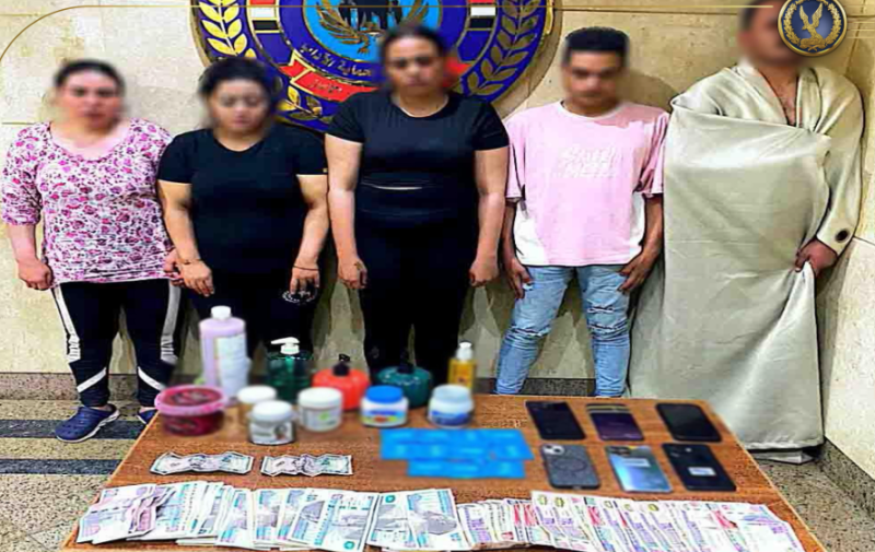 لقبض على صاحب نادٍ صحي غير مرخص بالشيخ زايد لاستغلاله في أعمال منافية للآداب