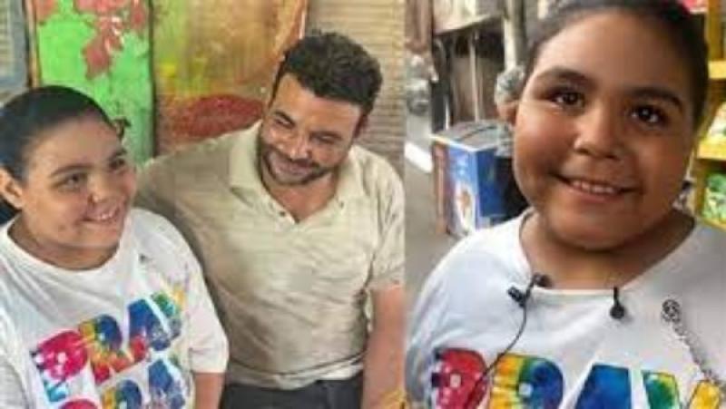 هايدي فتاة الشيبسي.. كيف تحولت مبادرة طفولية إلى ترند تستغله المطاعم والفنانين بينما نُسي الرجل العجوز