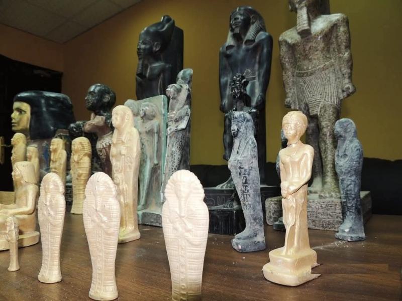 الأمن يضبط 58 تمثالًا أثريًا داخل منزل مستأجر في الأقصر