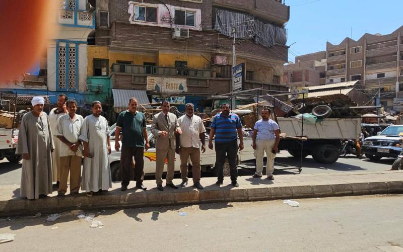 هلال يقود حملة مرافق واشغالات مكبرة بشوارع جرجا،