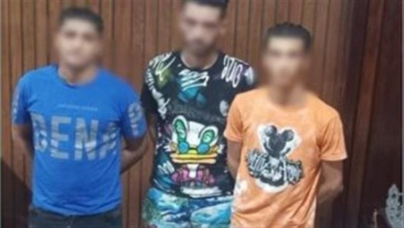 ضبط 3 عاطلين بحوزتهم أسلحة بيضاء بعد الاعتداء على شاب بالإسكندرية