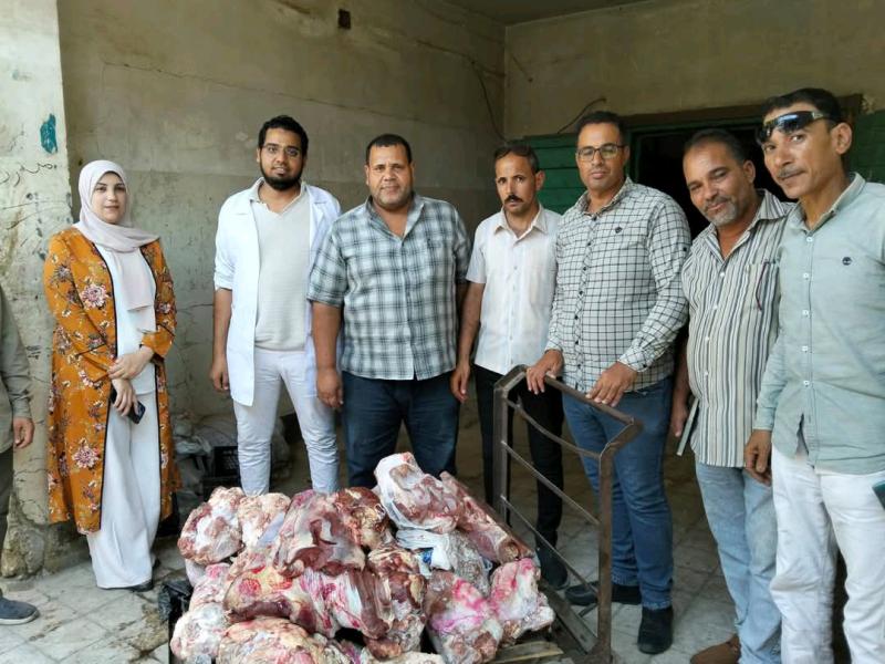 حملة مكبرة بسوهاج تضبط 270 كيلو لحوم فاسدة و25 كيلو أسماك متعفنة غير صالحة للاستهلاك الآدمي