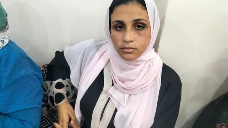 معركة داخل البيت.. زوج يحاول قتل زوجته بحبل في الشرقية