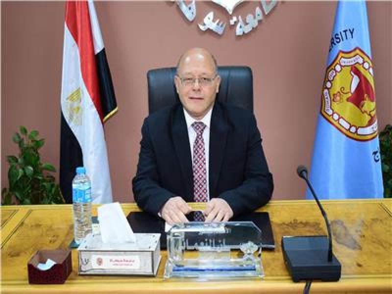 رئيس جامعة سوهاج: إجراء 120 عملية عيون فى يوم واحد ملحمة وإنجاز طبي كبير